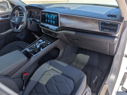 Volkswagen Atlas 2.0T SE w/Technology FWD 2025