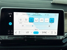 Volkswagen Atlas 2.0T SE w/Technology FWD 2025