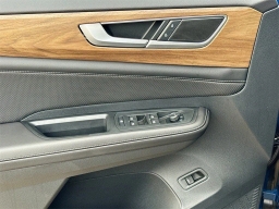 Volkswagen Atlas 2.0T SE w/Technology FWD 2025