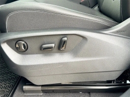 Volkswagen Atlas 2.0T SE w/Technology FWD 2025