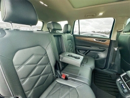 Volkswagen Atlas 2.0T SE w/Technology FWD 2025