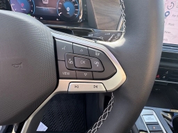 Volkswagen Atlas 2.0T SE w/Technology FWD 2025