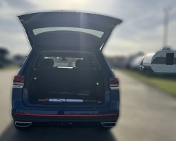 Volkswagen Atlas 2.0T SE w/Technology FWD 2025