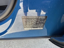 Volkswagen Atlas 2.0T SE w/Technology FWD 2025