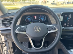Volkswagen Atlas 2.0T SE w/Technology FWD 2025
