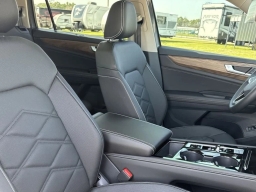 Volkswagen Atlas 2.0T SE w/Technology FWD 2025