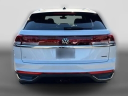 Volkswagen Atlas Cross Sport 2.0T SE w/Technology 4MOTION 2026