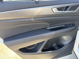 Volkswagen Atlas Cross Sport 2.0T SE w/Technology 4MOTION 2026