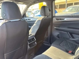 Volkswagen Atlas Cross Sport 2.0T SE w/Technology 4MOTION 2026