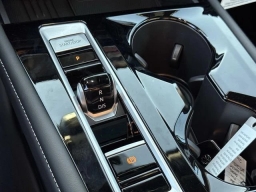 Volkswagen Atlas Cross Sport 2.0T SE w/Technology 4MOTION 2026