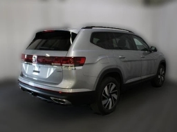 Volkswagen Atlas 2.0T SE w/Technology 4MOTION 2026