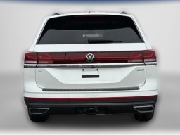 Volkswagen Atlas 2.0T SE w/Technology 4MOTION 2026