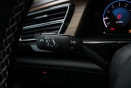 Volkswagen Atlas 2.0T SE w/Technology 4MOTION 2026