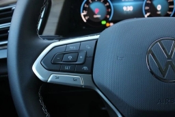 Volkswagen Atlas 2.0T SE w/Technology 4MOTION 2026