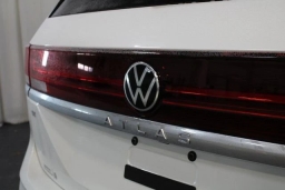 Volkswagen Atlas 2.0T SE w/Technology 4MOTION 2026