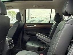 Volkswagen Atlas 2.0T SE w/Technology 4MOTION 2026