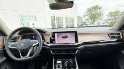 Volkswagen Atlas 2.0T SE w/Technology 4MOTION 2026