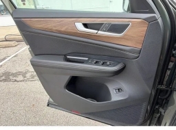 Volkswagen Atlas 2.0T SE w/Technology 4MOTION 2026