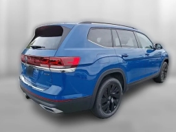 Volkswagen Atlas 2.0T SE w/Technology 4MOTION 2026