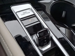 Volkswagen Atlas 2.0T SE w/Technology 4MOTION 2026