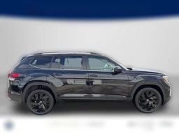 Volkswagen Atlas 2.0T SE w/Technology 4MOTION 2026