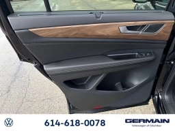 Volkswagen Atlas 2.0T SE w/Technology 4MOTION 2026