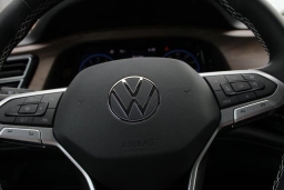 Volkswagen Atlas 2.0T SE w/Technology 4MOTION 2026