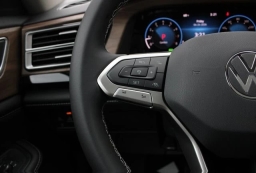 Volkswagen Atlas 2.0T SE w/Technology 4MOTION 2026