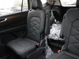 Volkswagen Atlas 2.0T SE w/Technology 4MOTION 2026