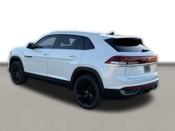 Volkswagen Atlas Cross Sport 2.0T SE w/Technology FWD 2026