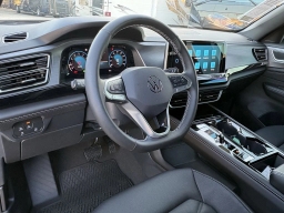 Volkswagen Atlas Cross Sport 2.0T SE w/Technology FWD 2026