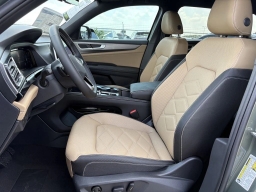 Volkswagen Atlas Cross Sport 2.0T SE w/Technology FWD 2026