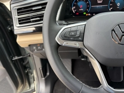 Volkswagen Atlas Cross Sport 2.0T SE w/Technology FWD 2026