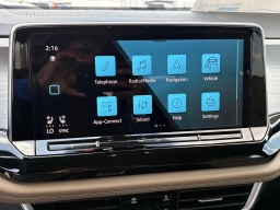 Volkswagen Atlas Cross Sport 2.0T SE w/Technology FWD 2026