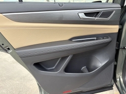 Volkswagen Atlas Cross Sport 2.0T SE w/Technology FWD 2026