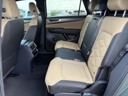 Volkswagen Atlas Cross Sport 2.0T SE w/Technology FWD 2026