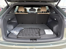 Volkswagen Atlas Cross Sport 2.0T SE w/Technology FWD 2026