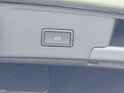 Volkswagen Atlas Cross Sport 2.0T SE w/Technology FWD 2026