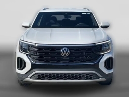 Volkswagen Atlas Cross Sport 2.0T SE w/Technology FWD 2026