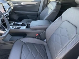 Volkswagen Atlas Cross Sport 2.0T SE w/Technology FWD 2026