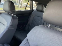 Volkswagen Atlas Cross Sport 2.0T SE w/Technology FWD 2026