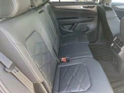 Volkswagen Atlas Cross Sport 2.0T SE w/Technology FWD 2026