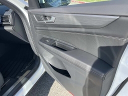 Volkswagen Atlas Cross Sport 2.0T SE w/Technology FWD 2026