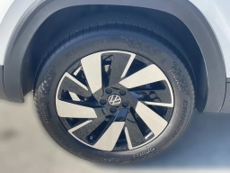 Volkswagen Atlas Cross Sport 2.0T SE w/Technology FWD 2026