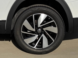 Volkswagen Atlas 2.0T SE w/Technology FWD 2026