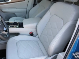 Volkswagen Atlas 2.0T SE w/Technology FWD 2026