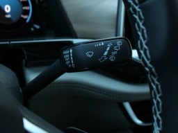 Volkswagen Atlas 2.0T SE w/Technology FWD 2026