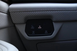 Volkswagen Atlas 2.0T SE w/Technology FWD 2026