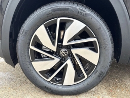 Volkswagen Atlas 2.0T SE w/Technology FWD 2026