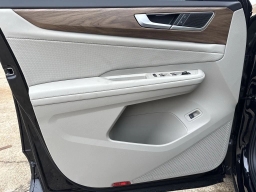 Volkswagen Atlas 2.0T SE w/Technology FWD 2026